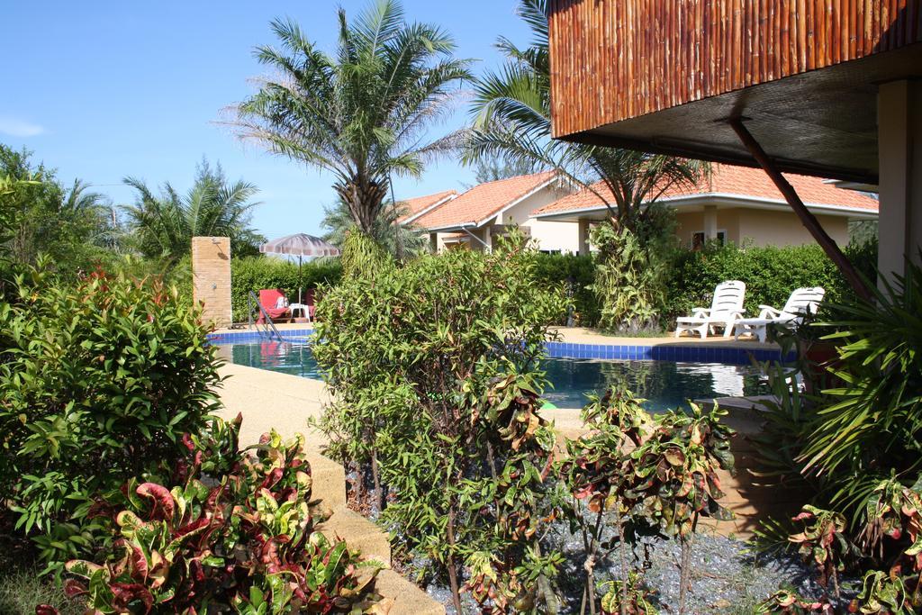 Ao Thai Resort Sathing Phra Exterior foto