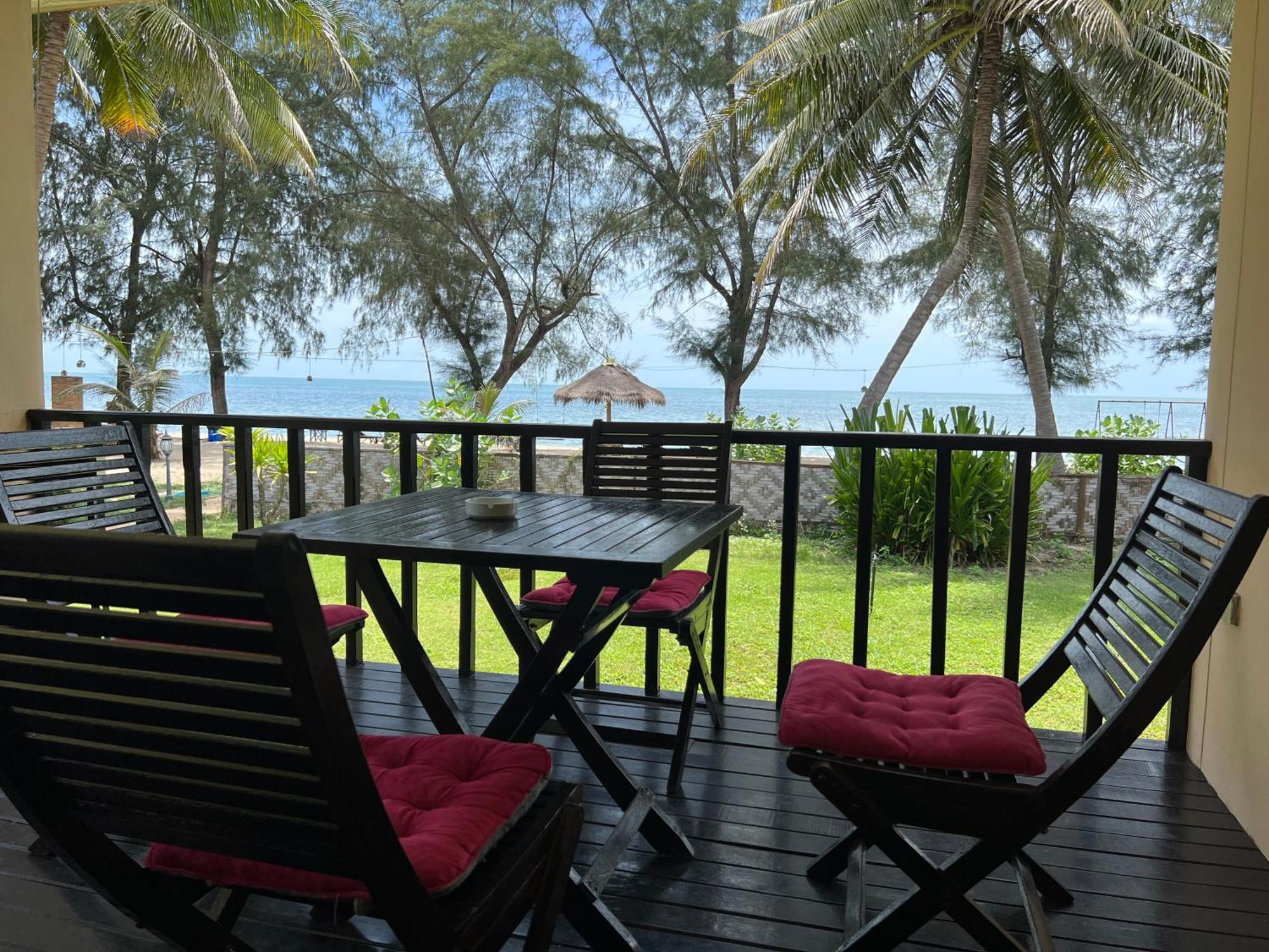 Ao Thai Resort Sathing Phra Exterior foto