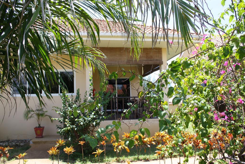 Ao Thai Resort Sathing Phra Exterior foto