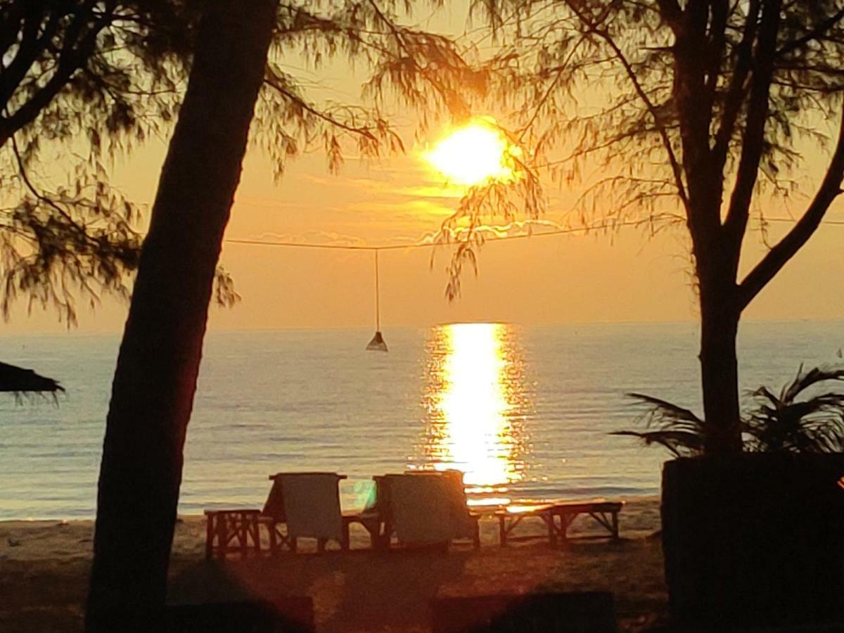 Ao Thai Resort Sathing Phra Exterior foto